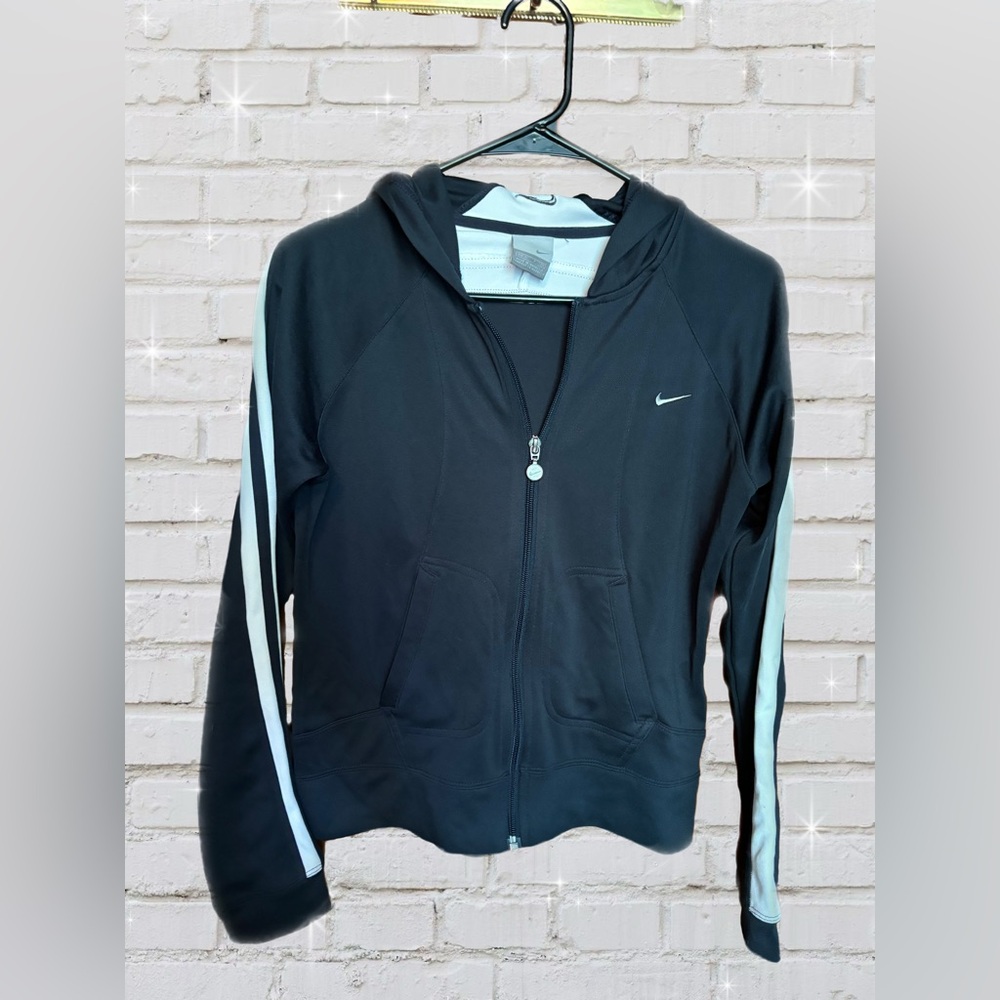 ✨ Almost Vintage Nike zip jacket hoodie✨